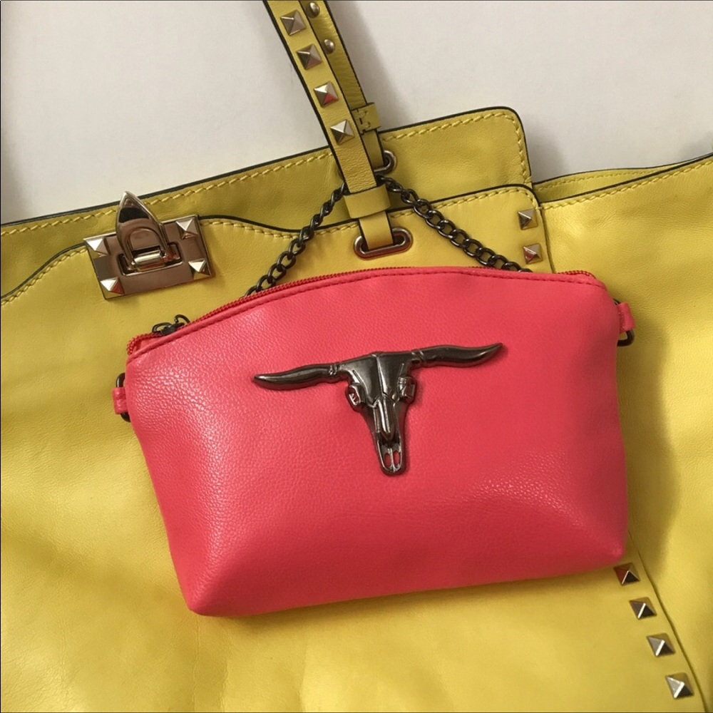 Oxskull mini bag charm iPhone